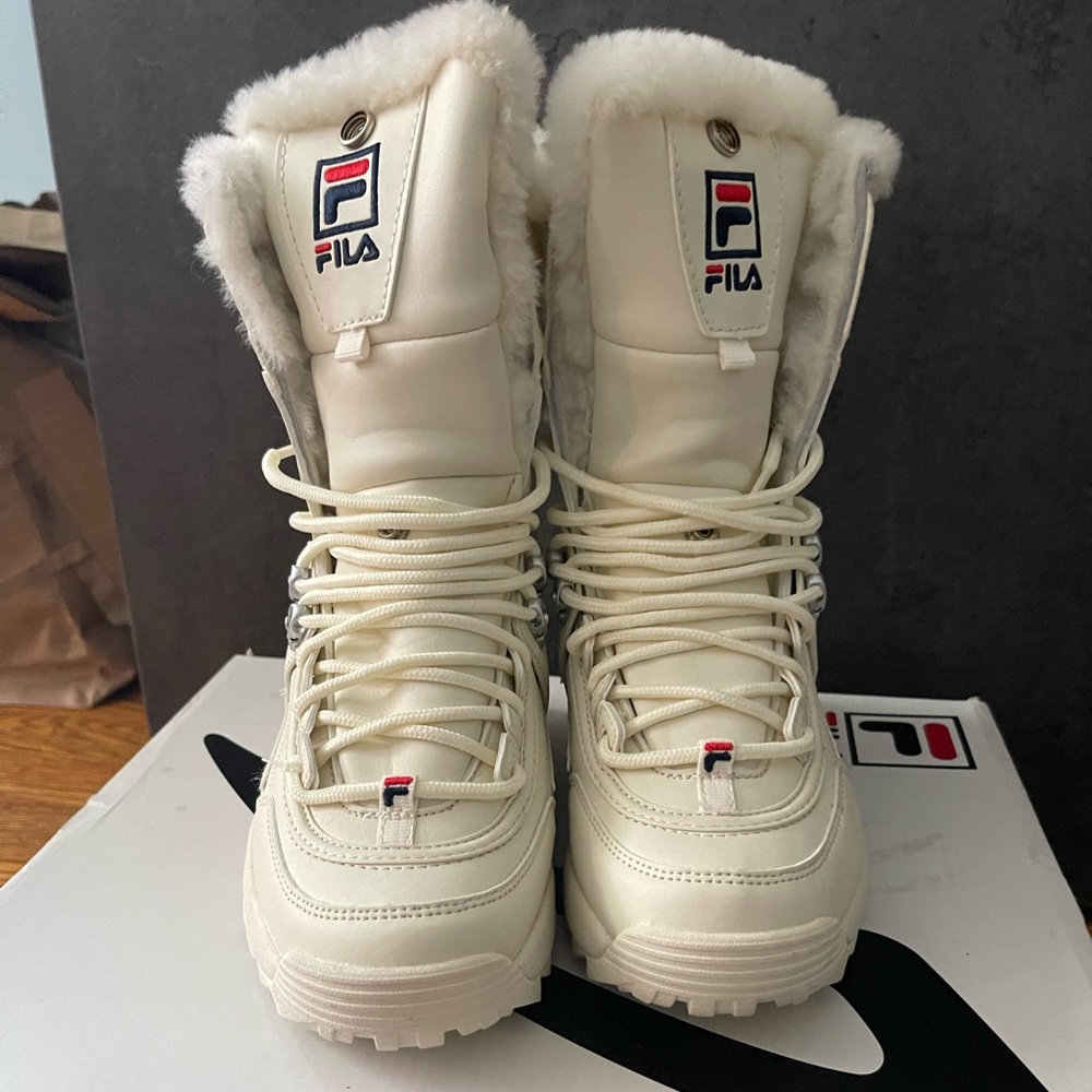 Fila disruptor boots